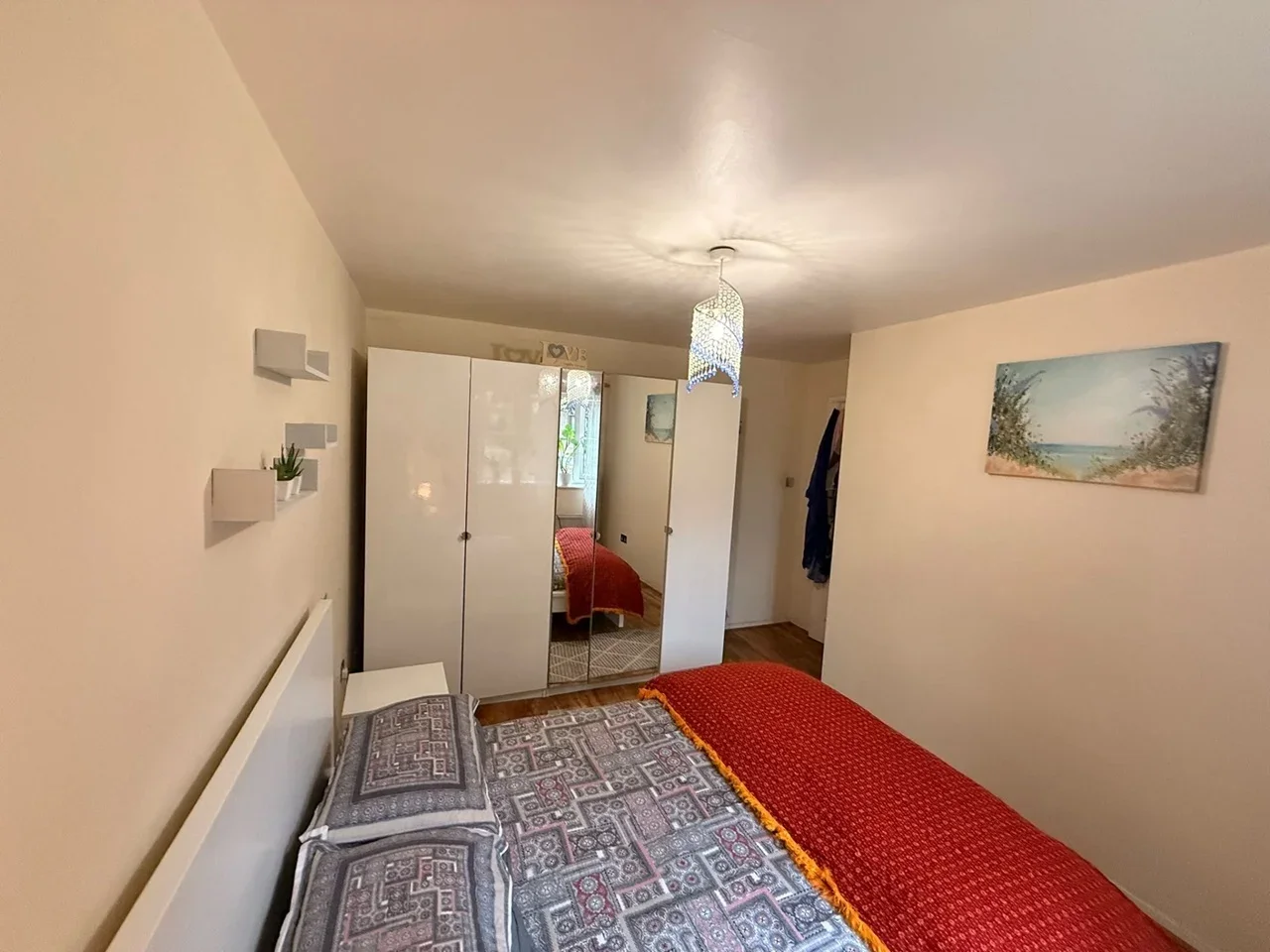 Flat Conway Gardens in Grays