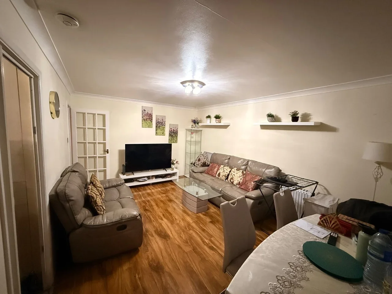 Flat Conway Gardens in Grays