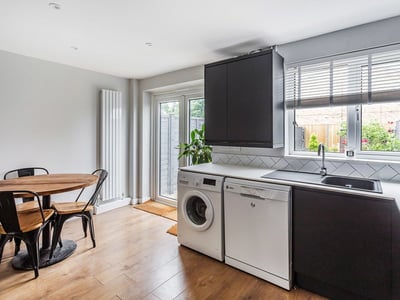 House Avondale Close in Reigate and Banstead