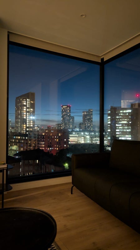 Room Aspin Lane in Manchester