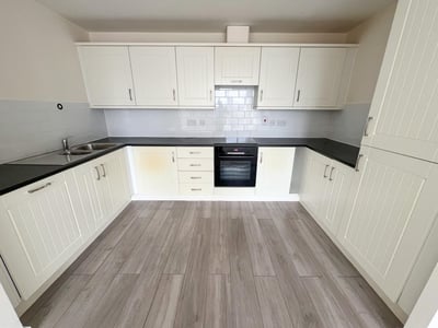 Flat Victoria Avenue in London