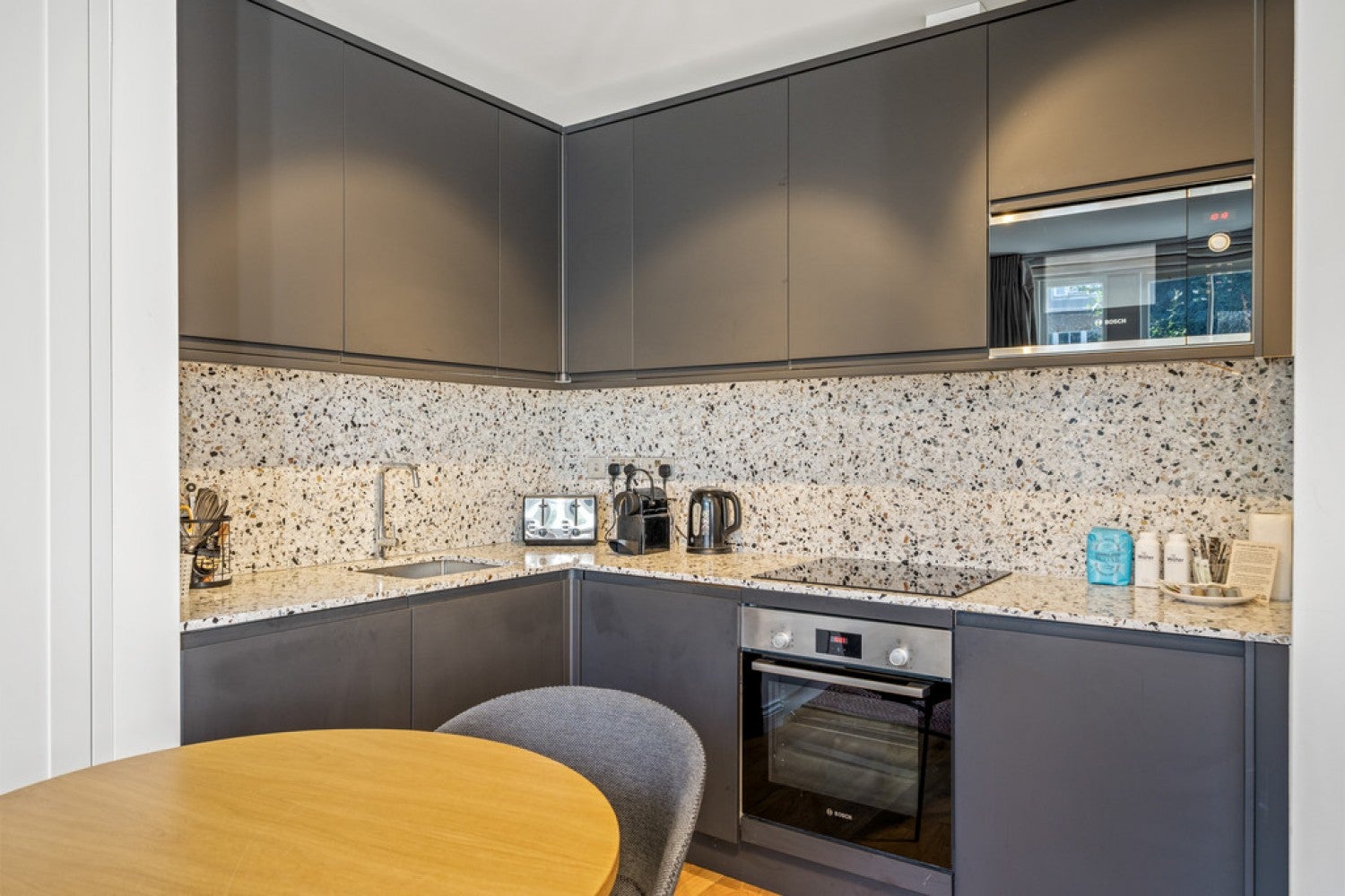 Flat Coleherne Mews in Greater London