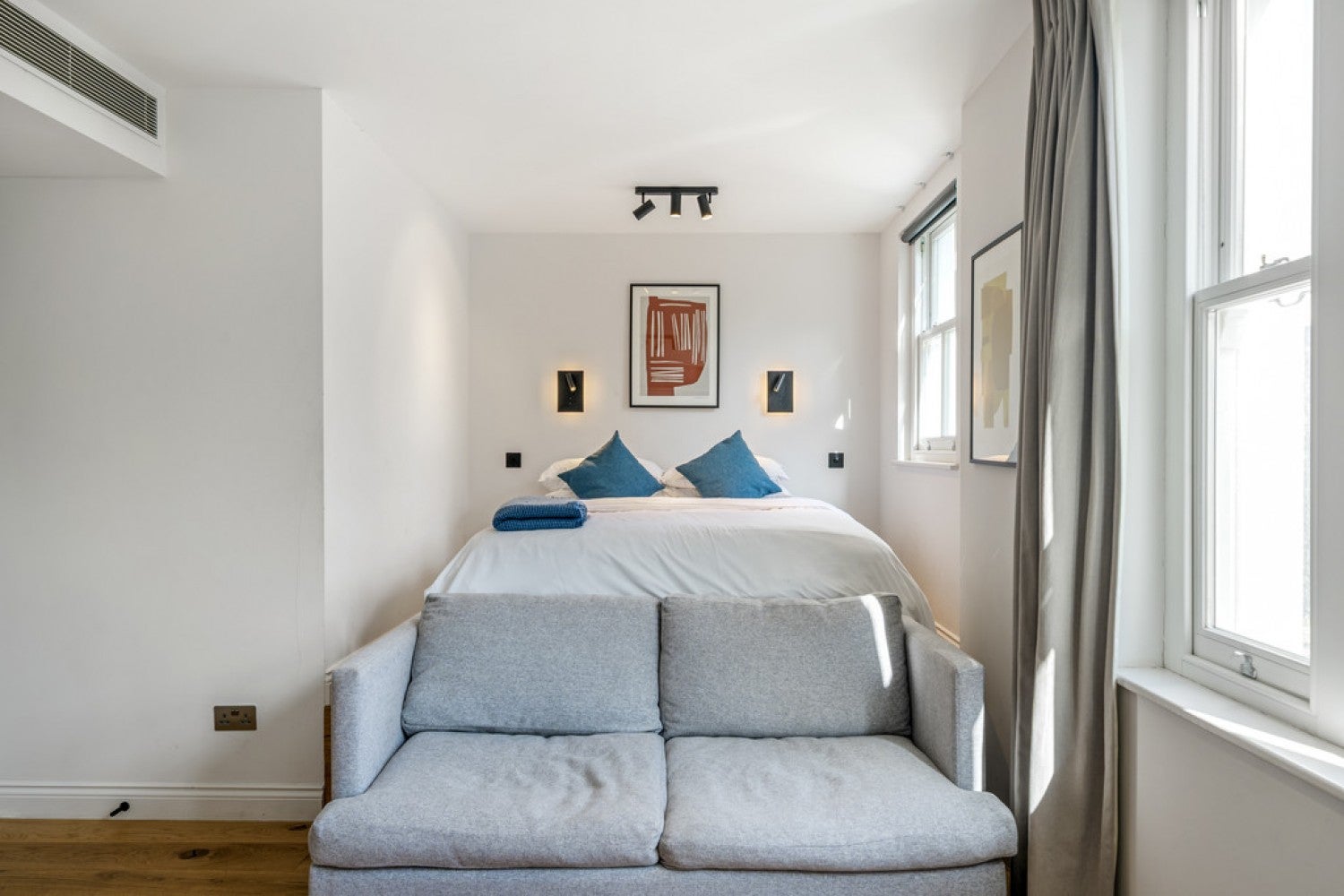 Flat Coleherne Mews in Greater London