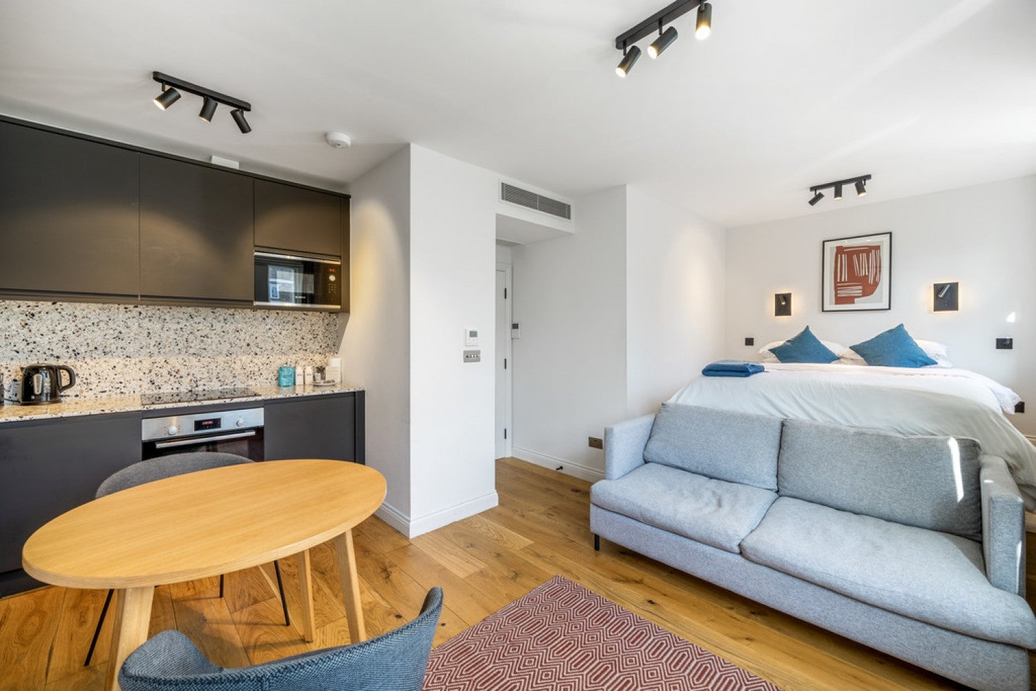 Flat Coleherne Mews in Greater London