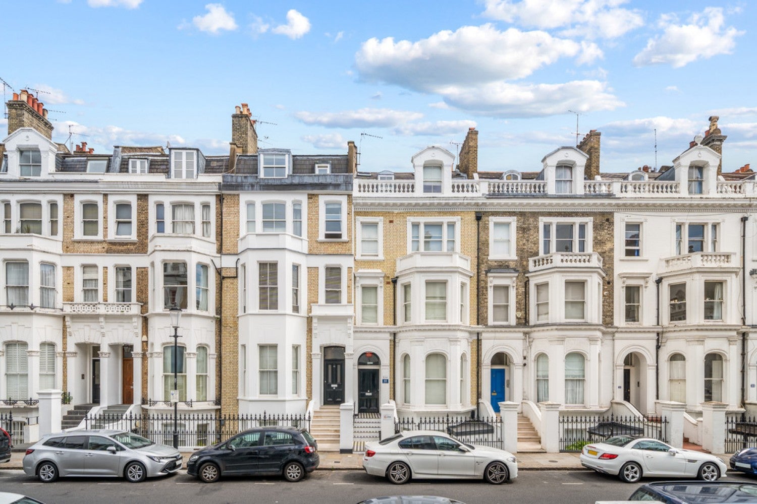 Flat Coleherne Mews in Greater London