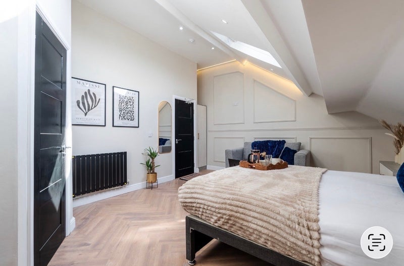 Room Ollier Street in Widnes