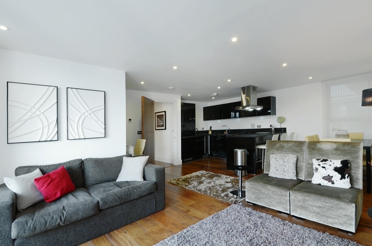 Flat Rochester Row in City of Westminster