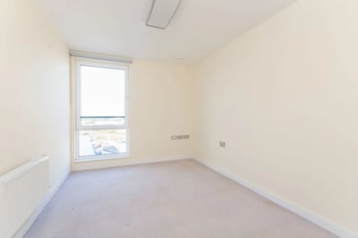 Flat Kingston Road in Greater London
