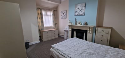 Room Hedon Road in Hull