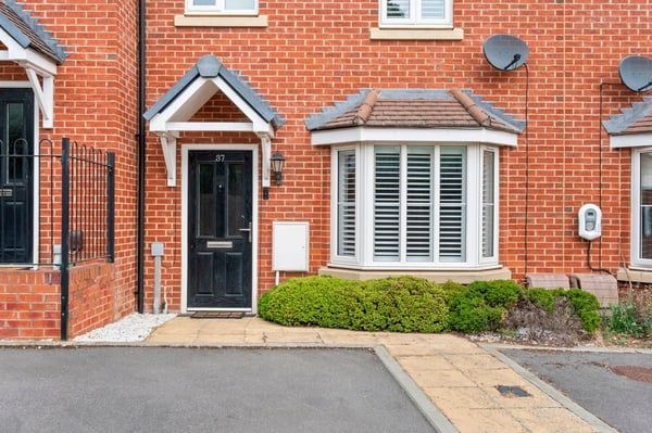 House Grange Road in Chalfont St Peter