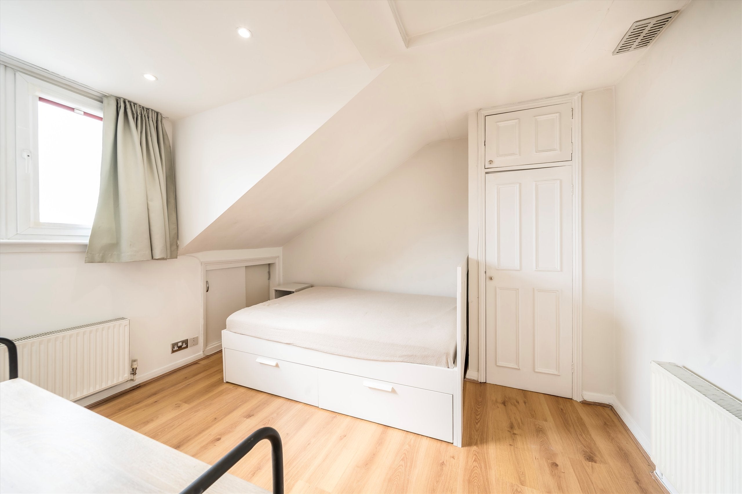 Flat Elsham Road in Greater London