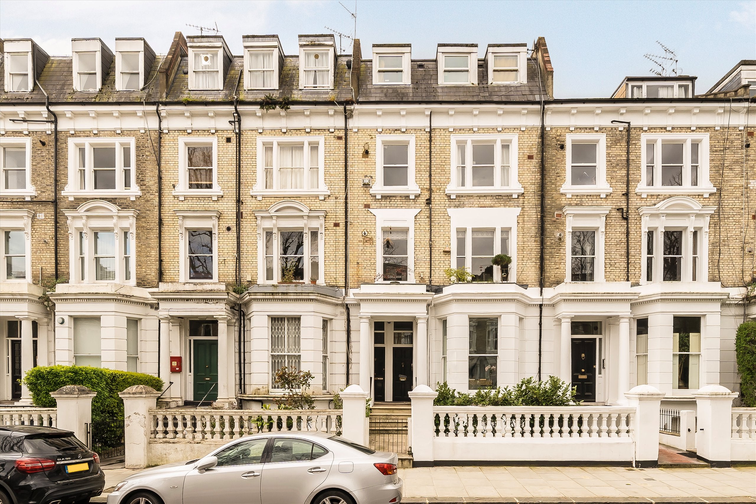 Flat Elsham Road in Greater London