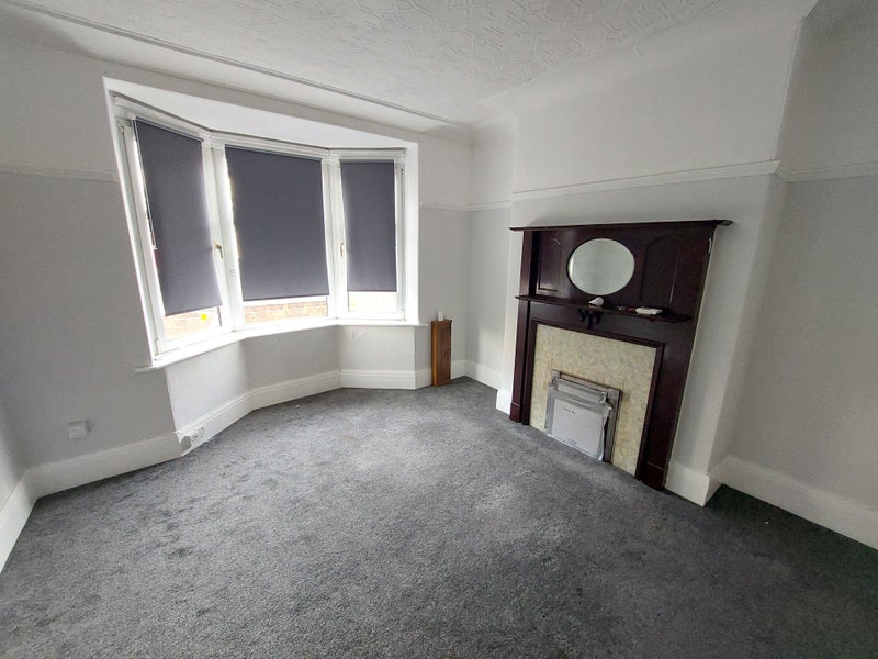 Room Dodworth Road in Barnsley