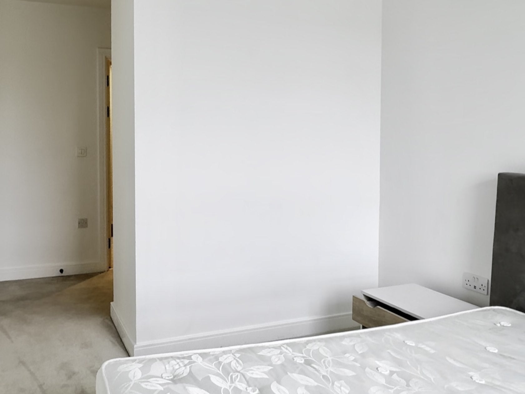 Flat Bilton Road in London