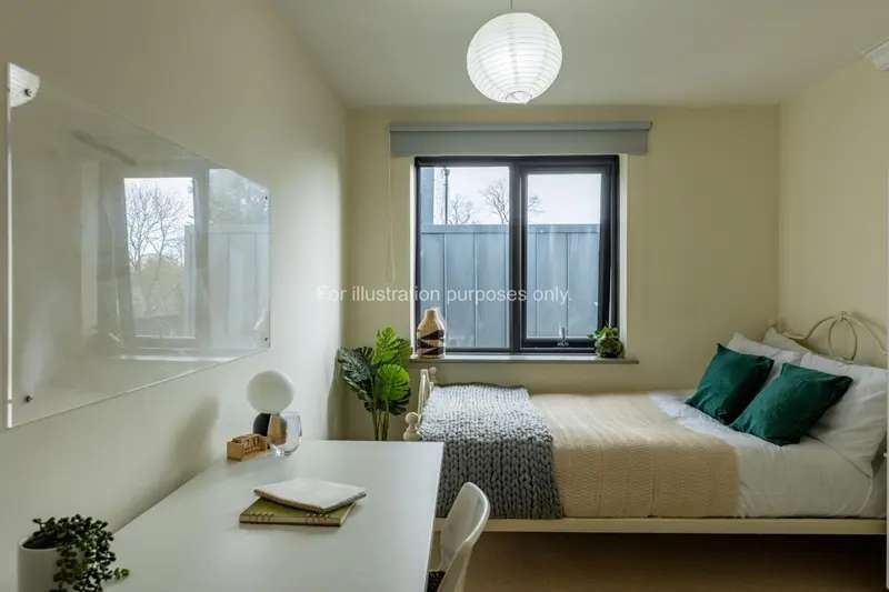 Room Shire Oak Road in Leeds