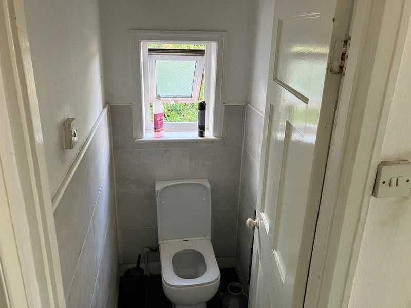 Room Ince Close in Manchester