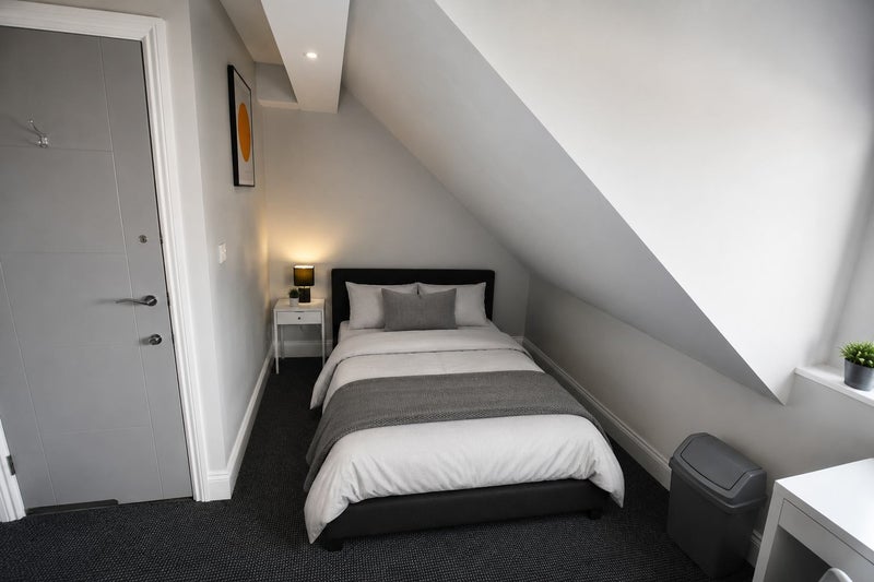 Room Borough Road in Middlesbrough