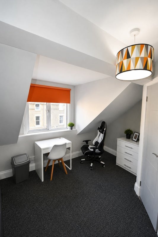 Room Borough Road in Middlesbrough