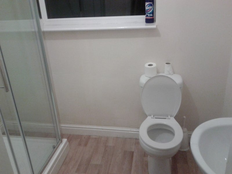 Room Falmouth Street in Chadderton