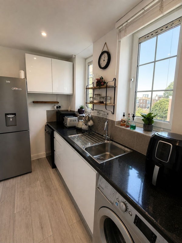 Room Birchfield Street in Greater London