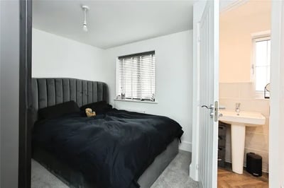 Flat Reeves Avenue in Tunbridge Wells