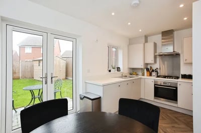 Flat Reeves Avenue in Tunbridge Wells