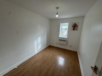 Flat Hodson Place in Greater London