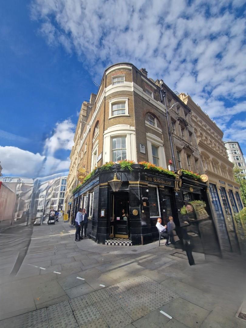 Flat Cannon Street in City of London