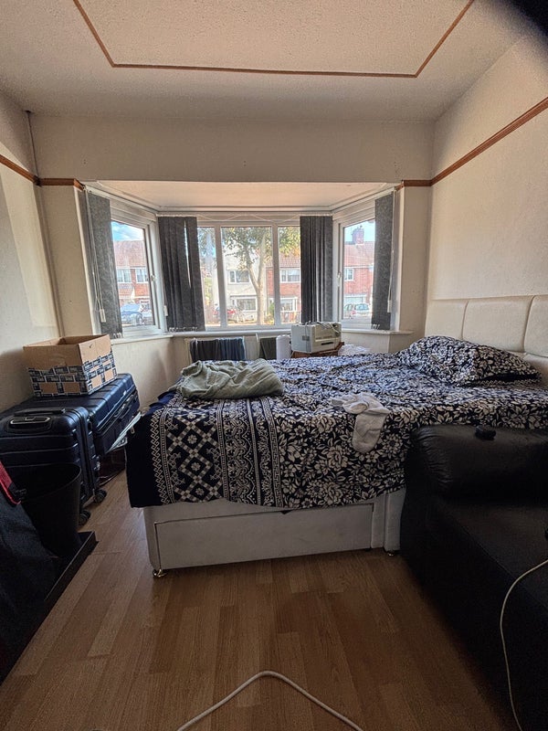 Room Bradfield Road in Birmingham