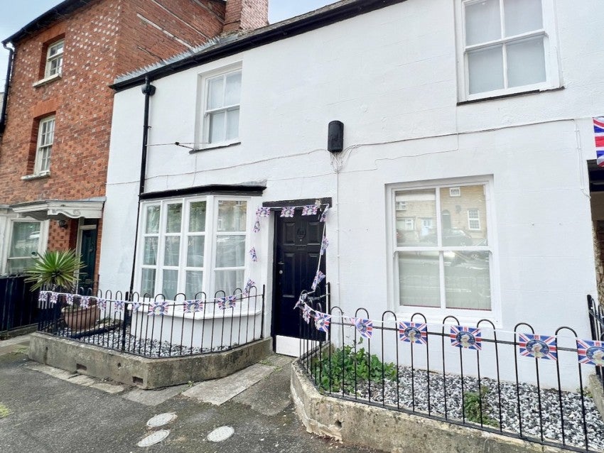 House Thomas Crewe Close in Brackley