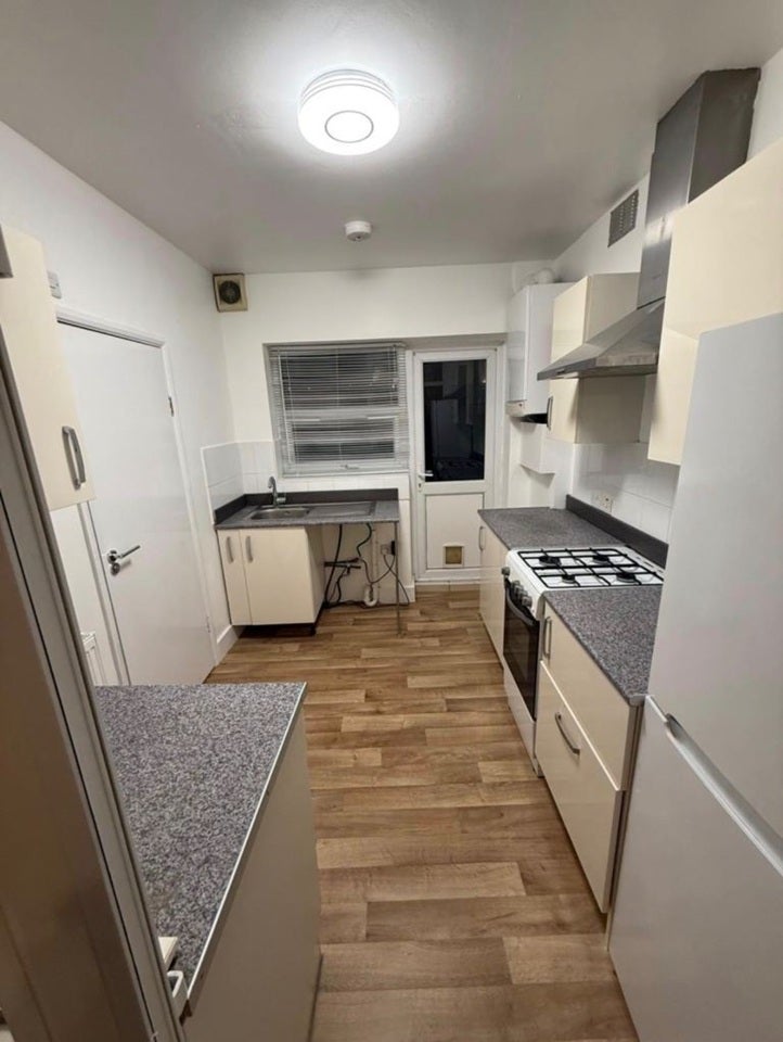 Room Adelaide Gardens in Greater London