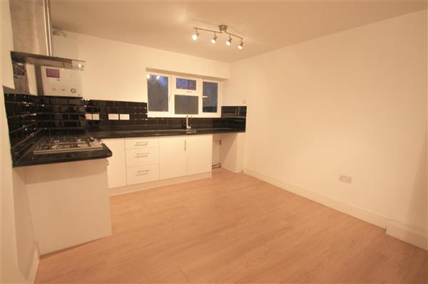 Flat Uxbridge Road in Greater London