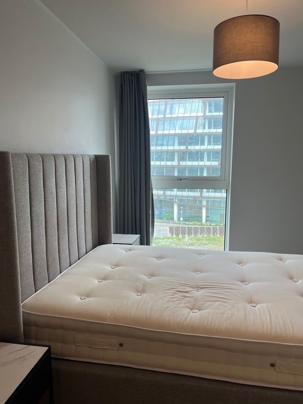 Room Rochdale Road in Manchester