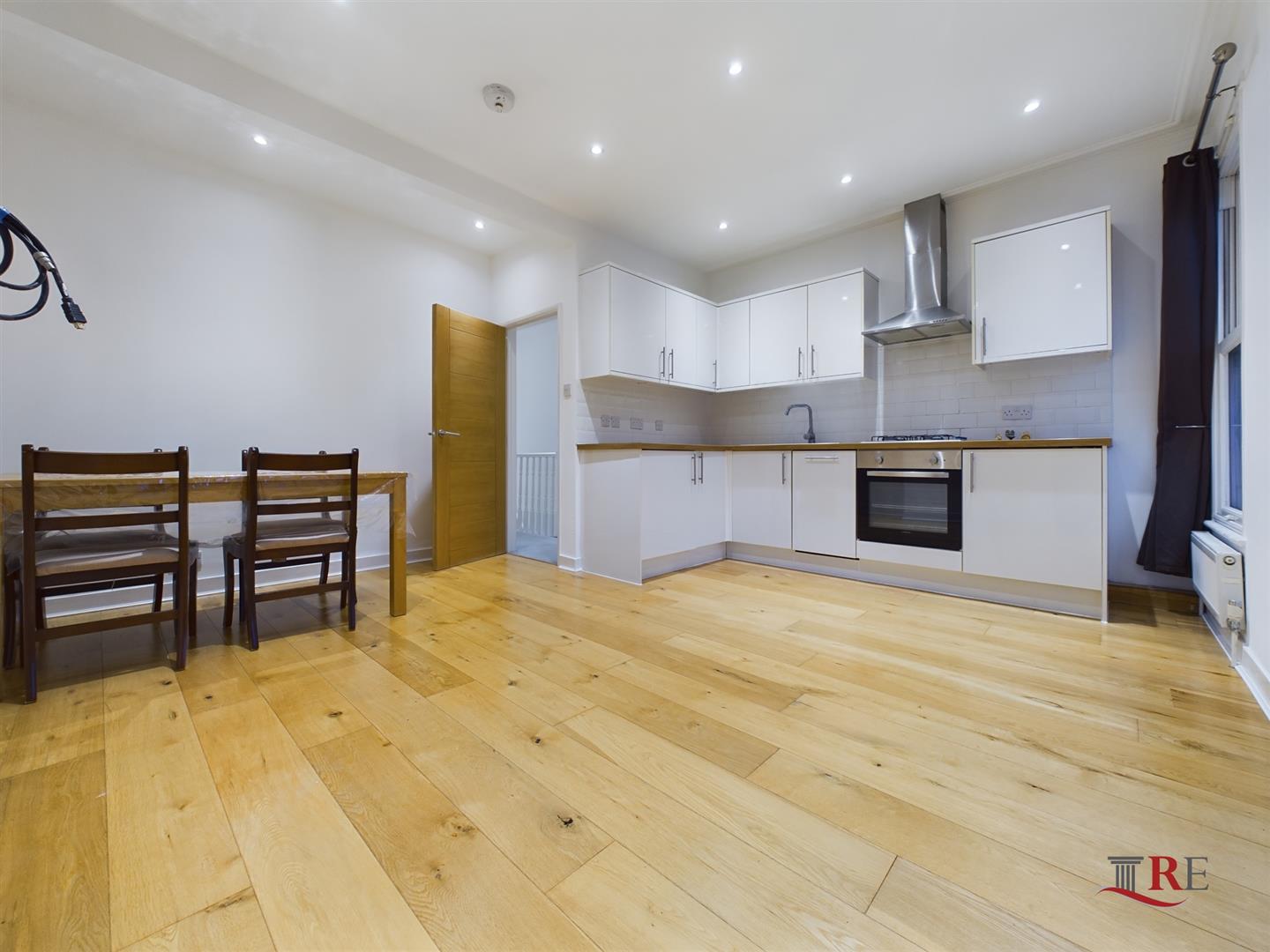 Flat Goodson Road in Greater London