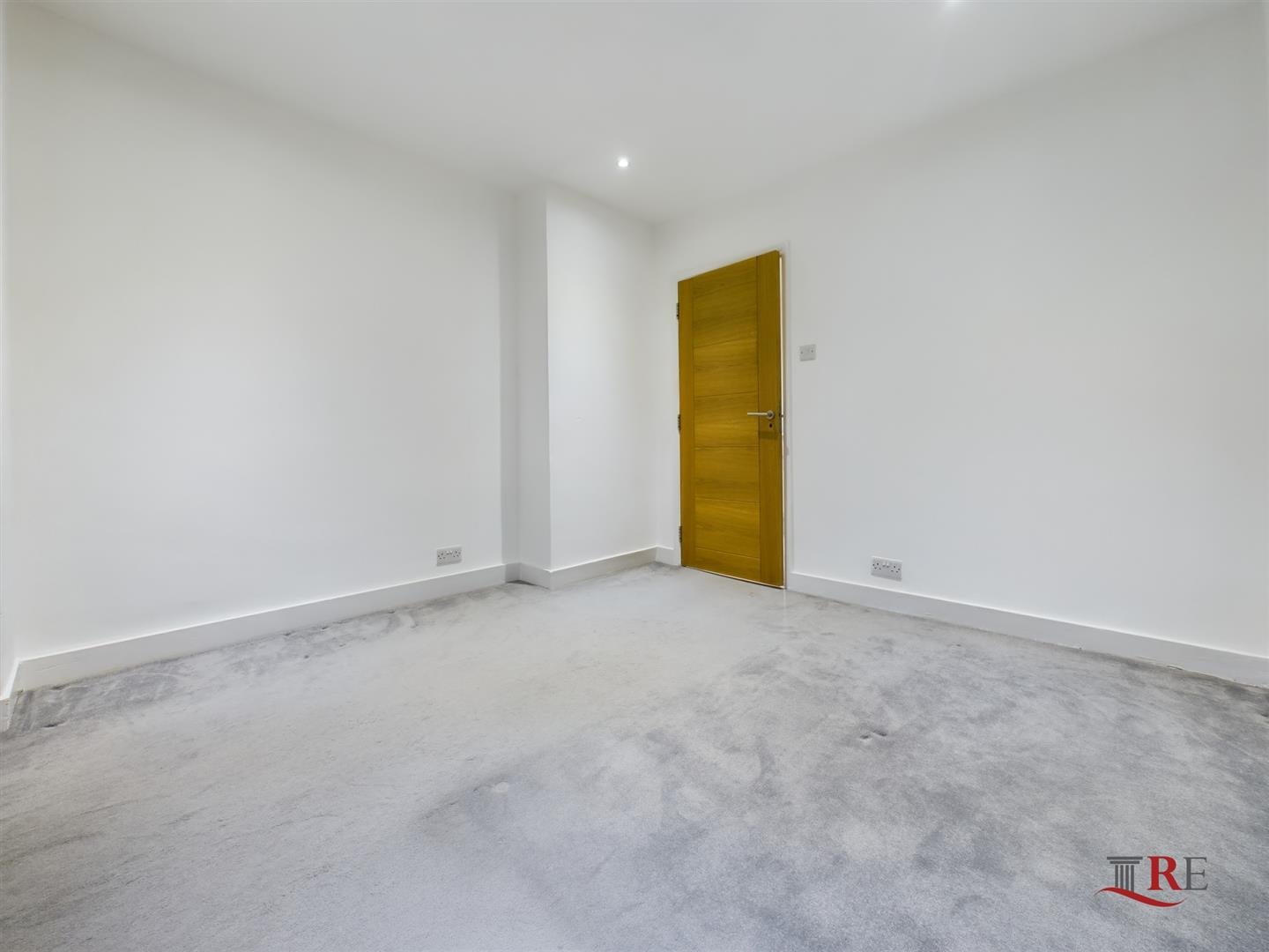 Flat Goodson Road in Greater London