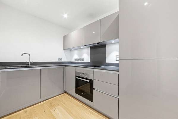Flat Barry Blandford Way in Greater London