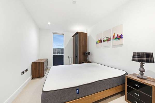 Flat Barry Blandford Way in Greater London