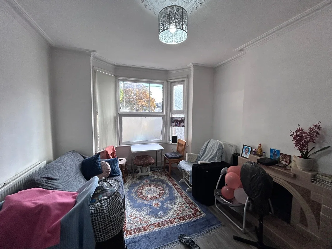Room Vicarage Road in Watford