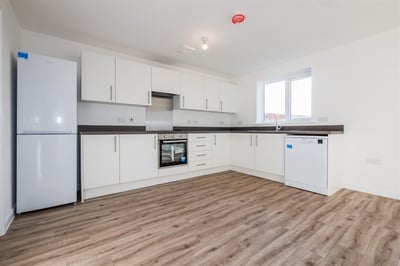 House Petersmiths Close in Ollerton and Boughton