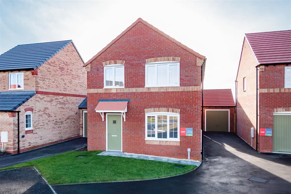 House Petersmiths Close in Ollerton and Boughton