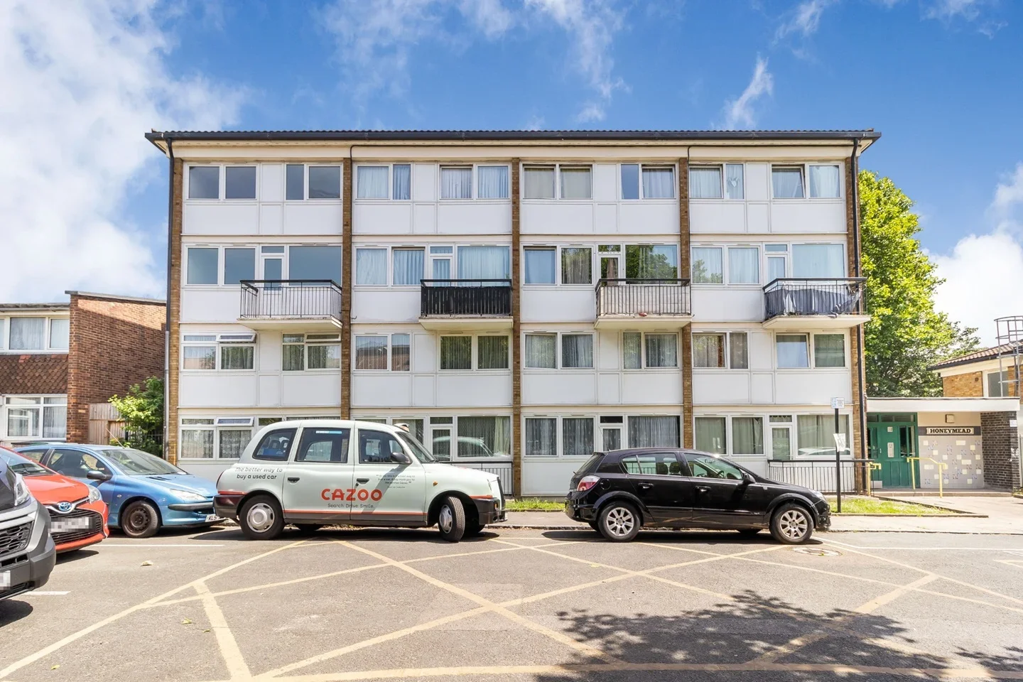 Flat Campsfield Road in Greater London
