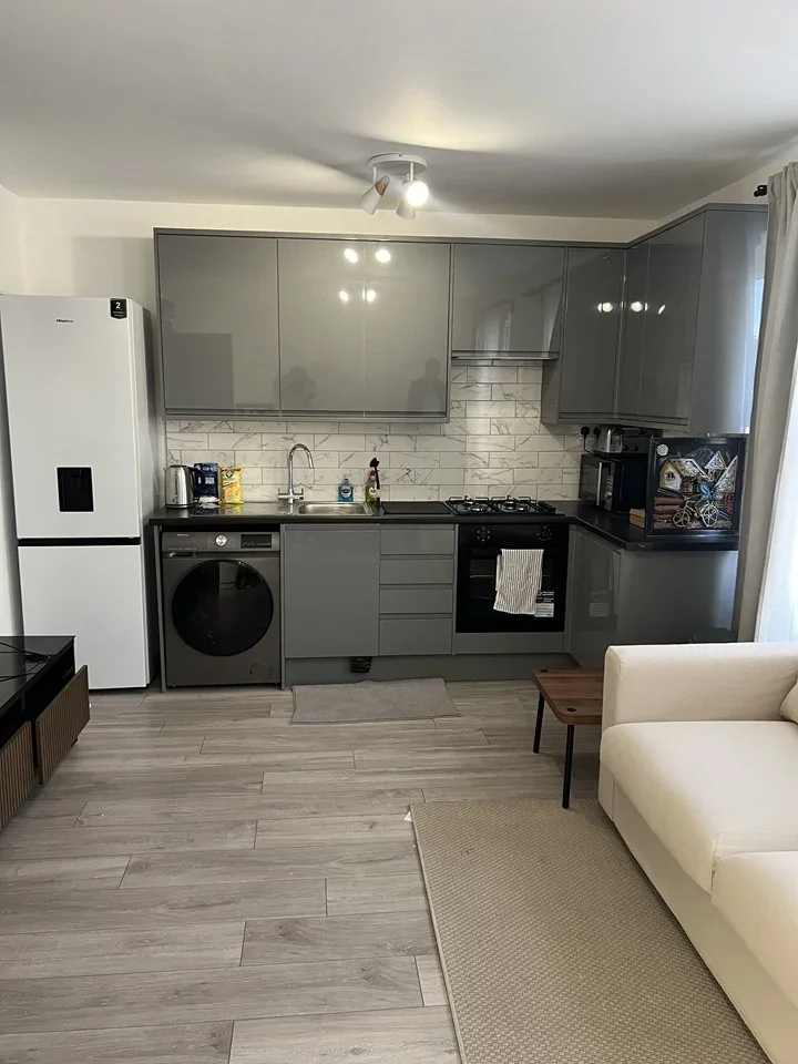 Flat Claremont Road in Greater London