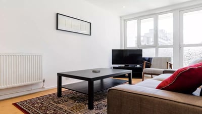 Flat Elgin Avenue in City of Westminster