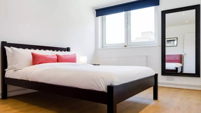 Flat Elgin Avenue in City of Westminster