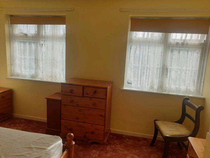 Room Waldegrave in Basildon