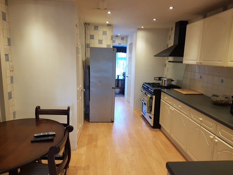Room Waldegrave in Basildon