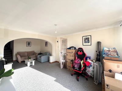 House Woodleigh Close in Exeter
