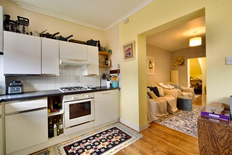 Room Newport Road in Greater London