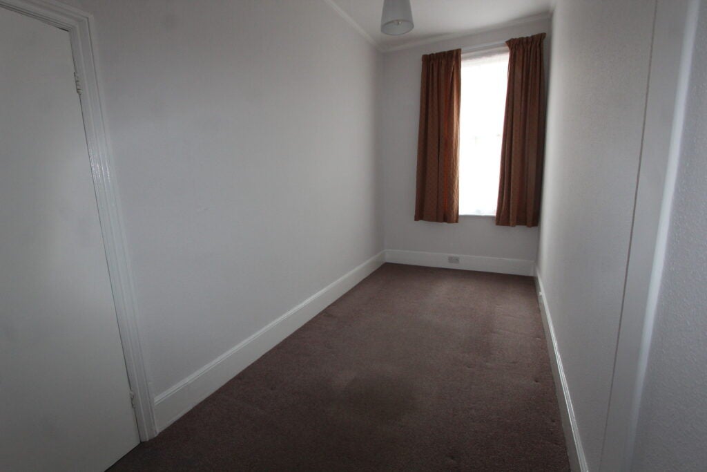 Flat Lascelles Terrace in Eastbourne