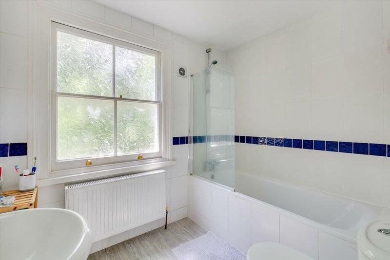 Room Mayflower Road in Greater London